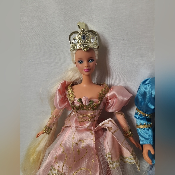Vintage 1997 Collectible Mattel Rapunzel Barbie and Ken As Prince Stefan dolls - Picture 3 of 7